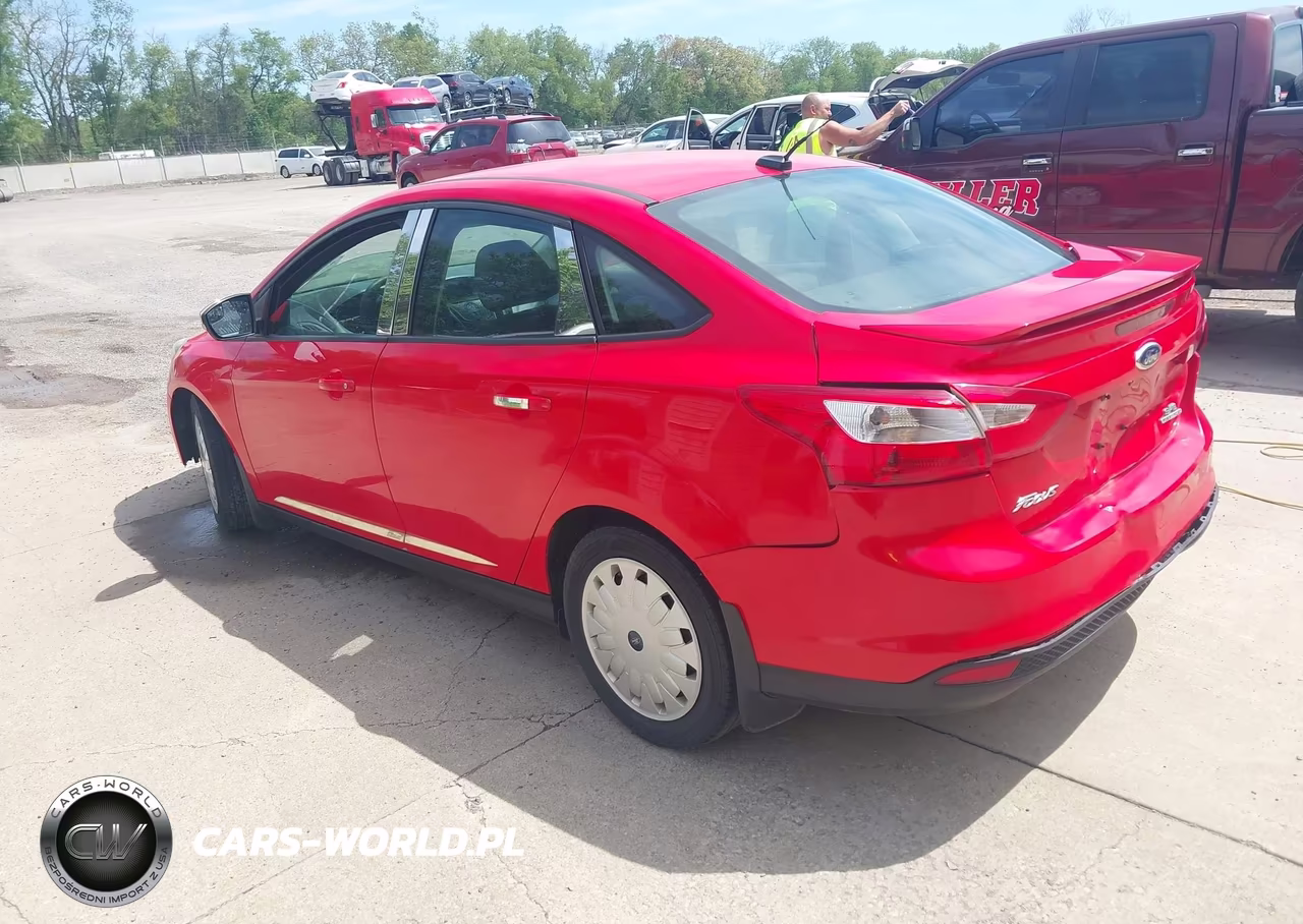 2014 Ford Focus Se VIN:1FADP3F21EL361272 - 3