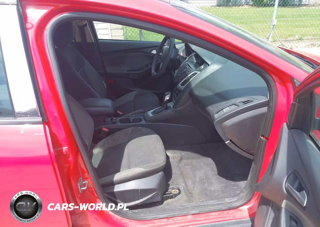 2014 Ford Focus Se VIN:1FADP3F21EL361272 - 5