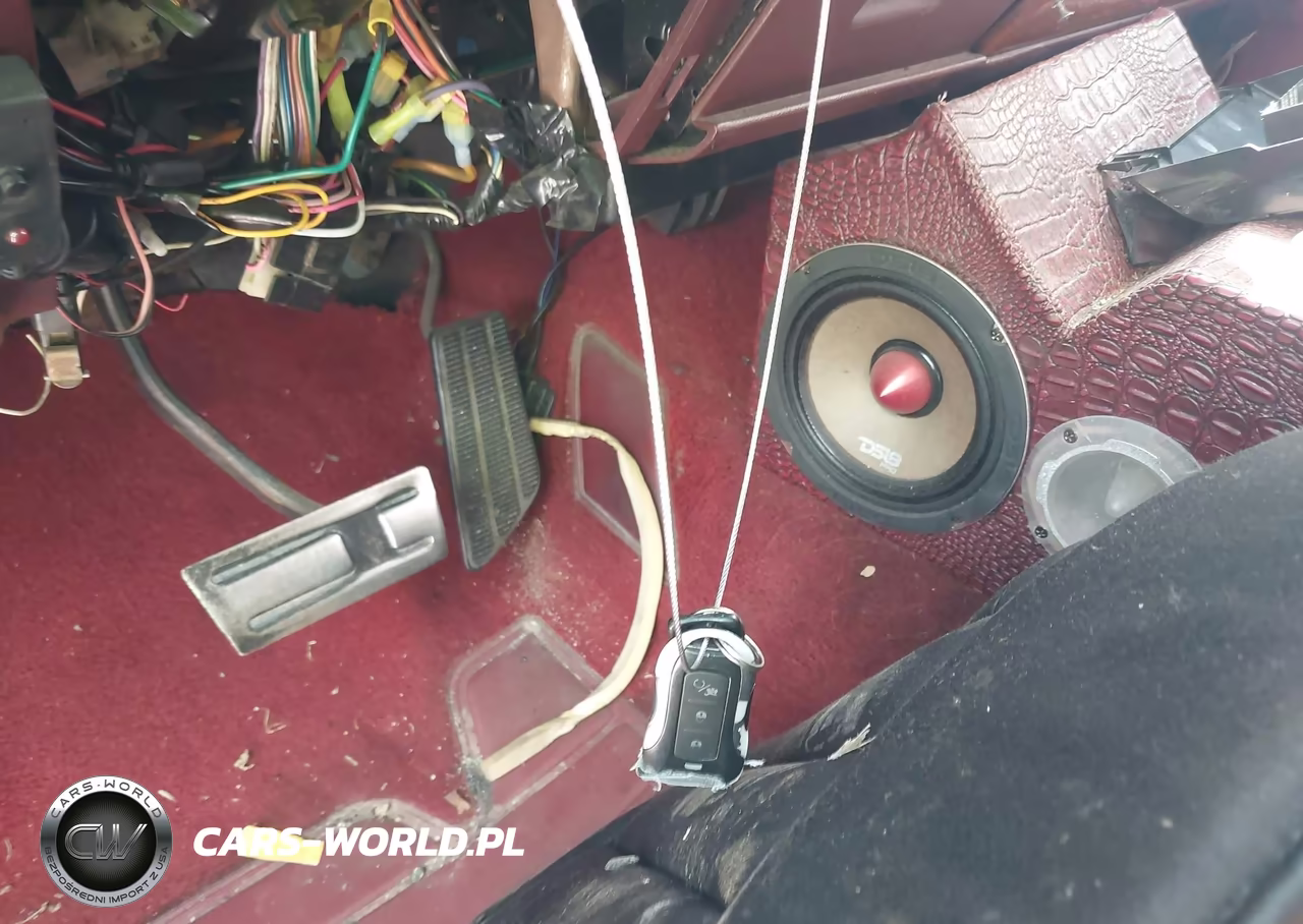 1993 GMC Sierra C1500 VIN:2GTEC19Z8P1535046 - 11