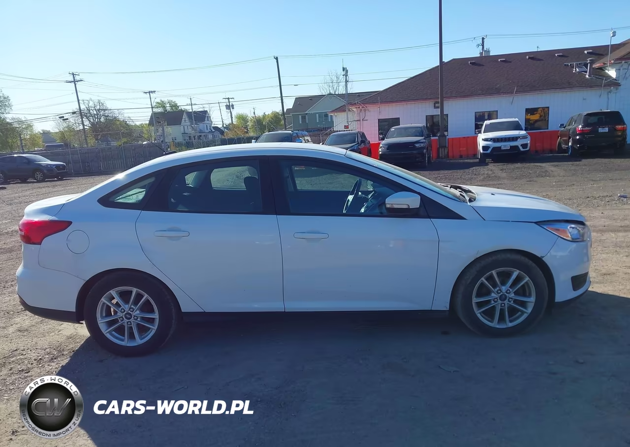 2015 Ford Focus Se VIN:1FADP3F26FL379042 - 14