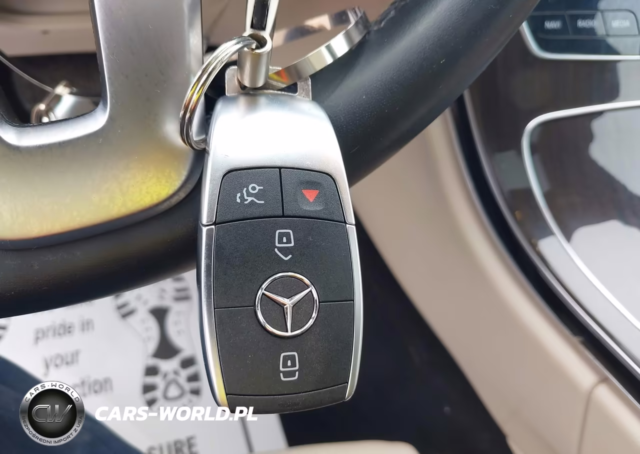 2019 Mercedes-Benz C 300 4Matic VIN:55SWF8EB1KU305916 - 11