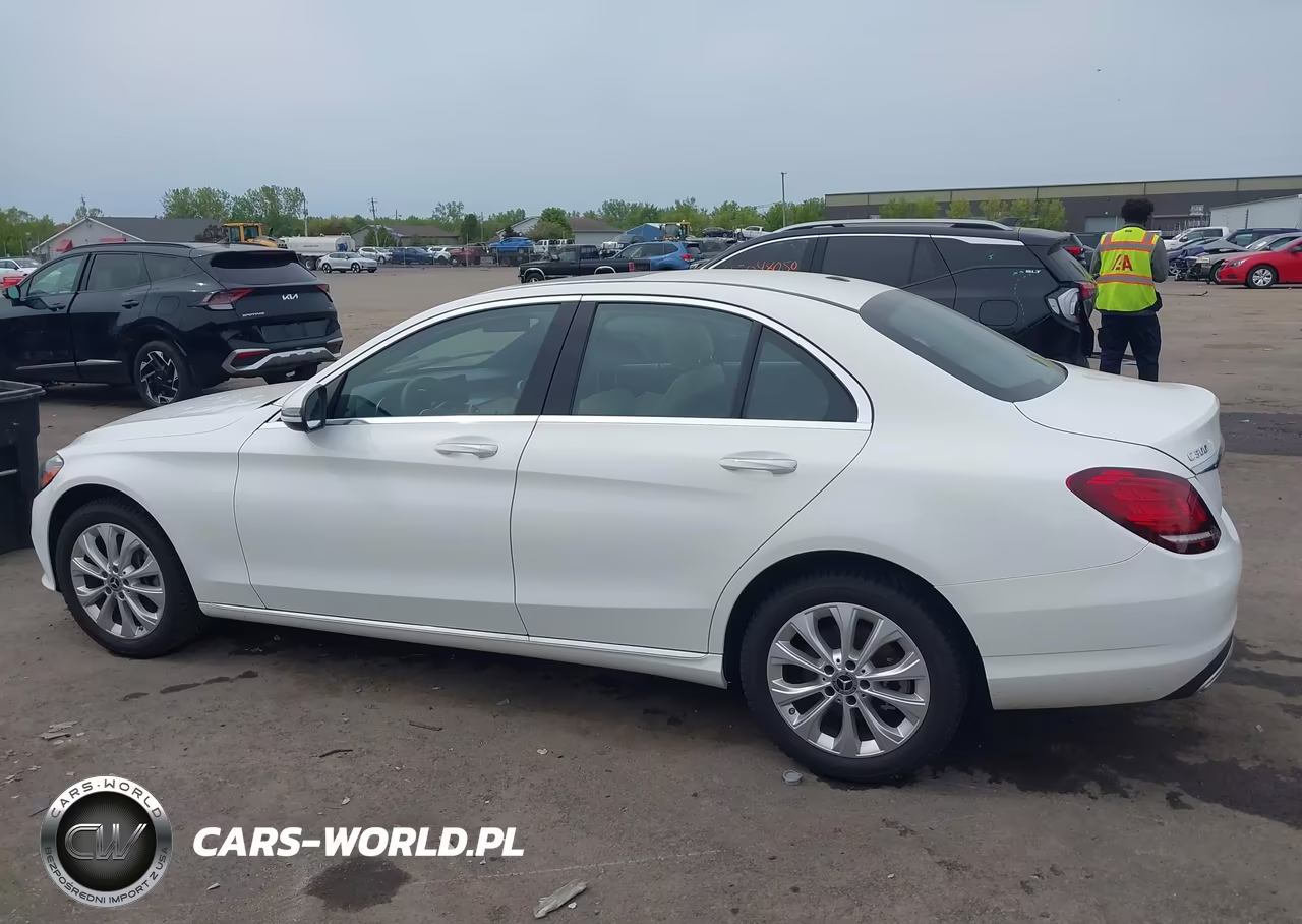 2019 Mercedes-Benz C 300 4Matic VIN:55SWF8EB1KU305916 - 14