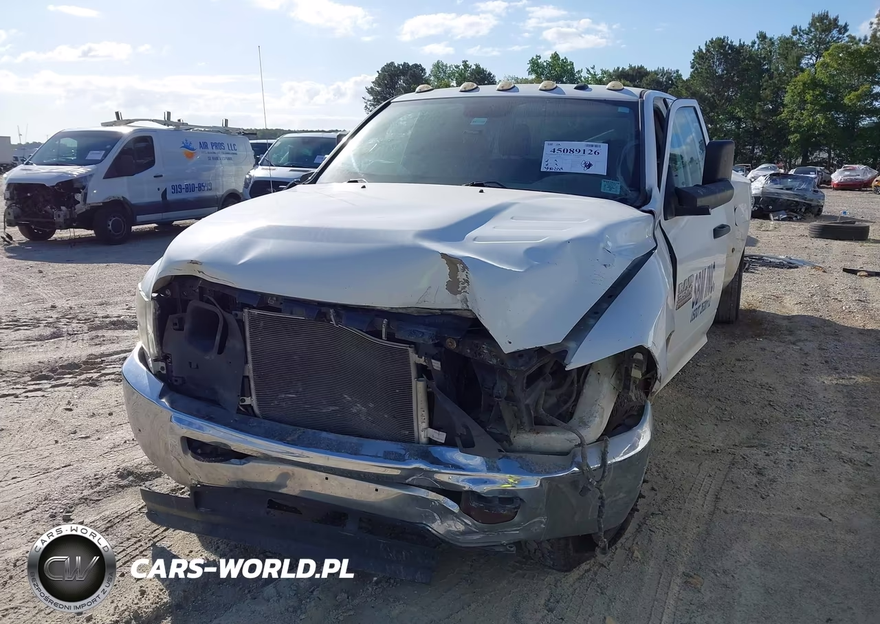 2017 Ram 3500 Tradesman 4X2 8' Box VIN:3C63RPGL3HG618729 - 11
