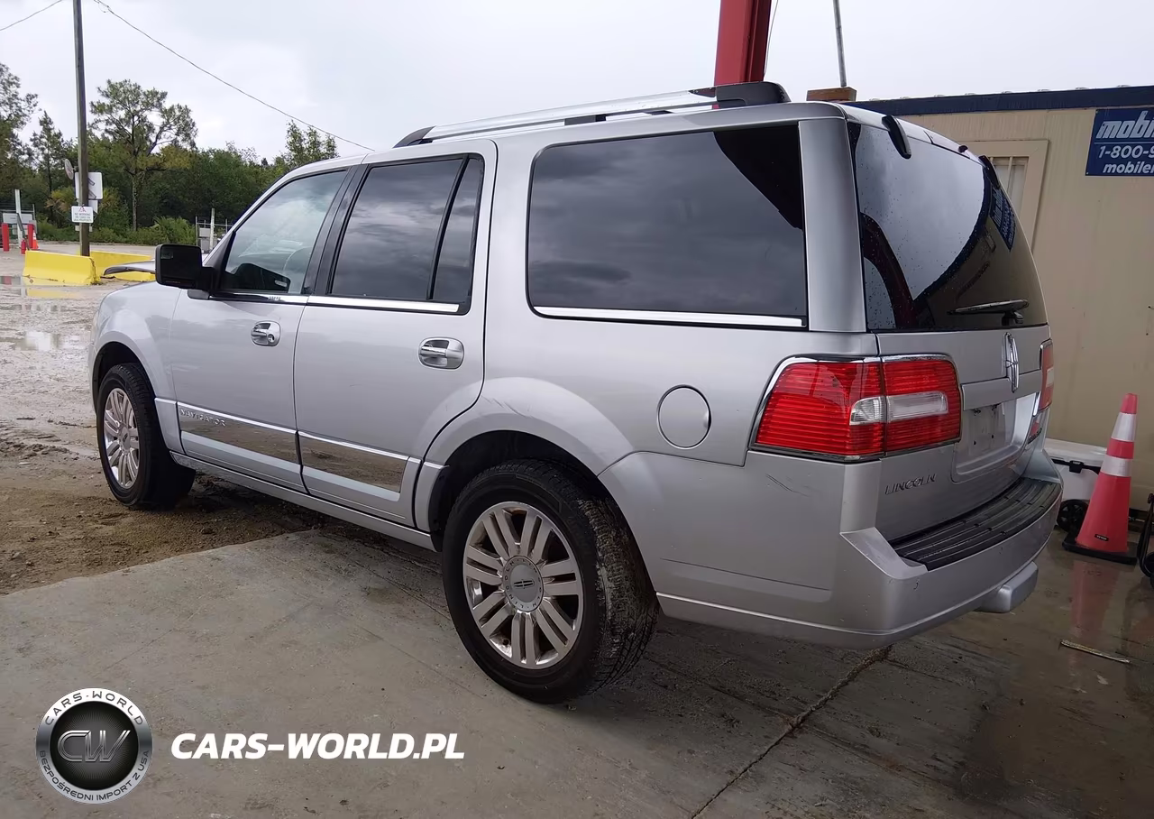 2014 Lincoln Navigator VIN:5LMJJ2H58EEL07903 - 3