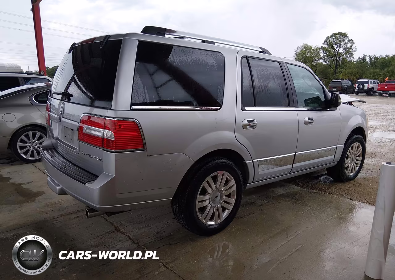 2014 Lincoln Navigator VIN:5LMJJ2H58EEL07903 - 4
