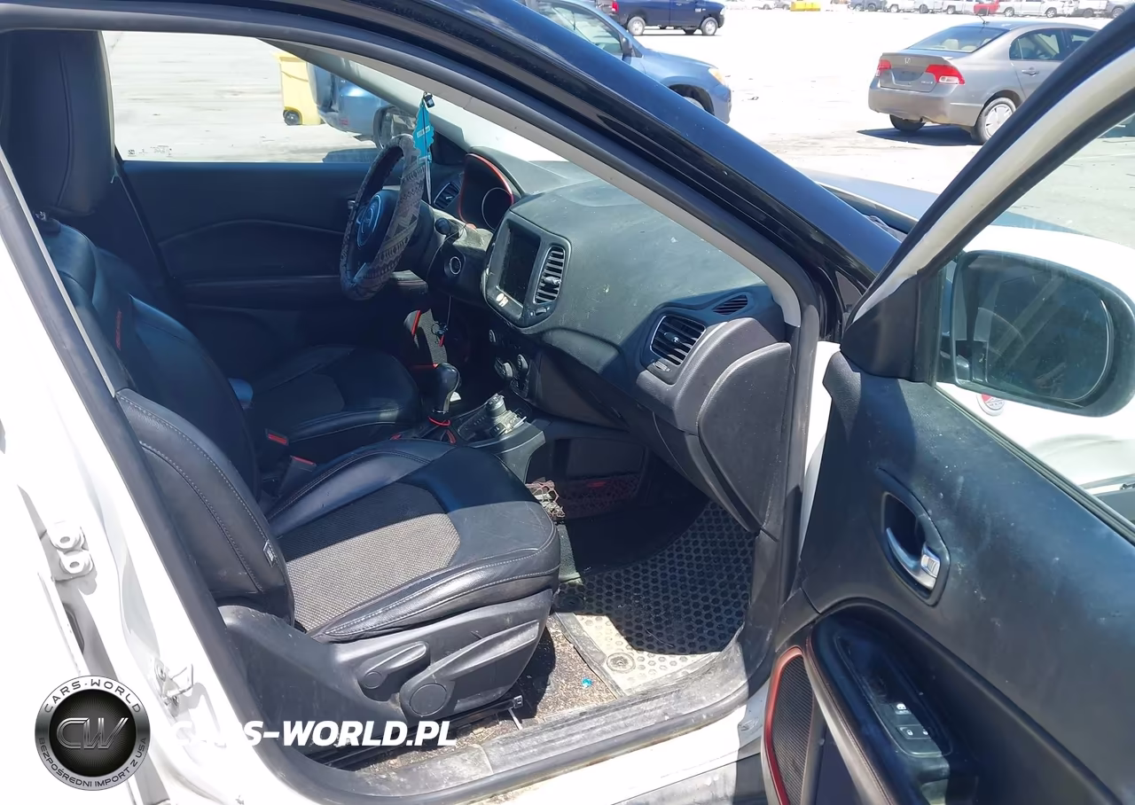 2019 Jeep Compass Trailhawk 4X4 VIN:3C4NJDDBXKT619300 - 5