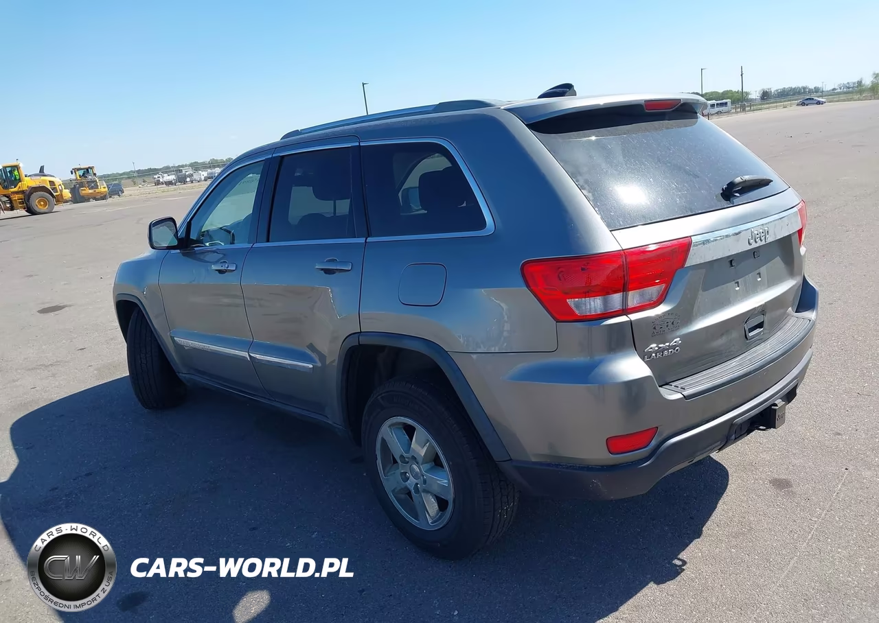 2012 Jeep Grand Cherokee Laredo VIN:1C4RJFAGXCC169514 - 3