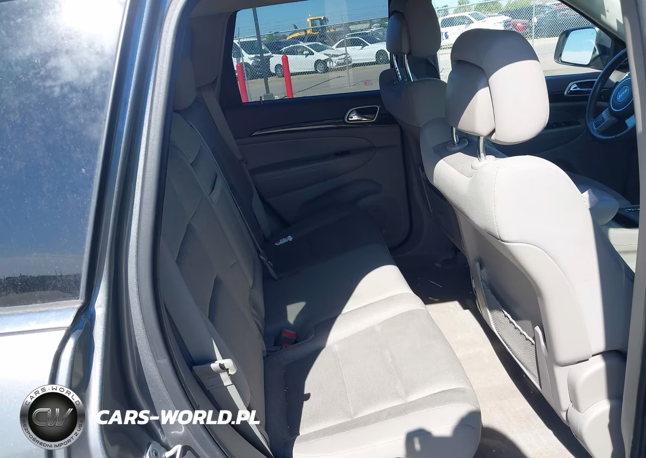 2012 Jeep Grand Cherokee Laredo VIN:1C4RJFAGXCC169514 - 8