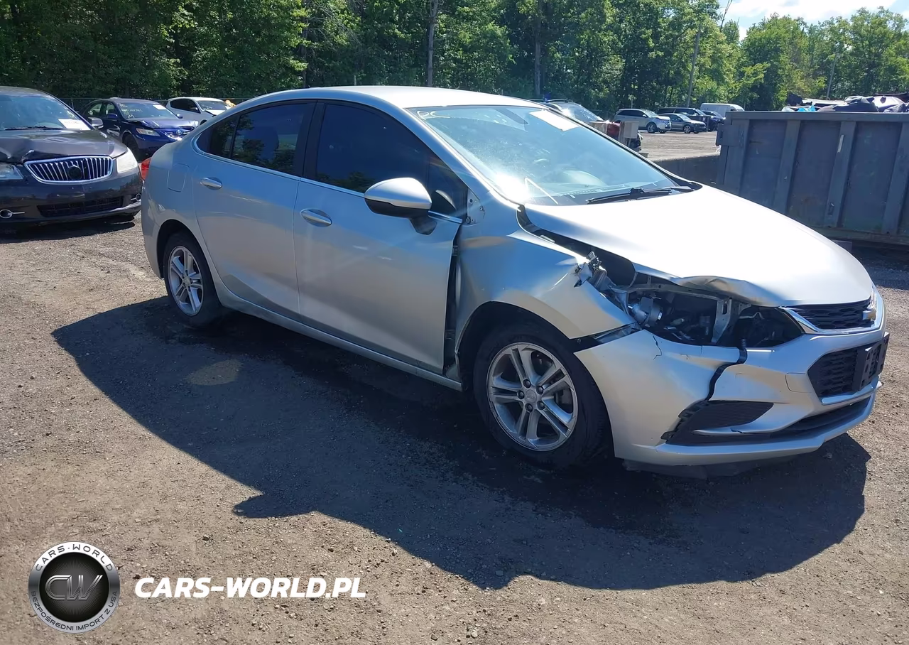2017 Chevrolet Cruze Lt Auto – zdjęcie 1 z 16