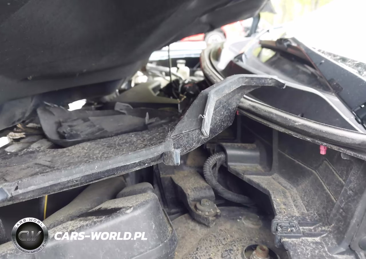 2016 Nissan Rogue S VIN:KNMAT2MV5GP623578 - 10