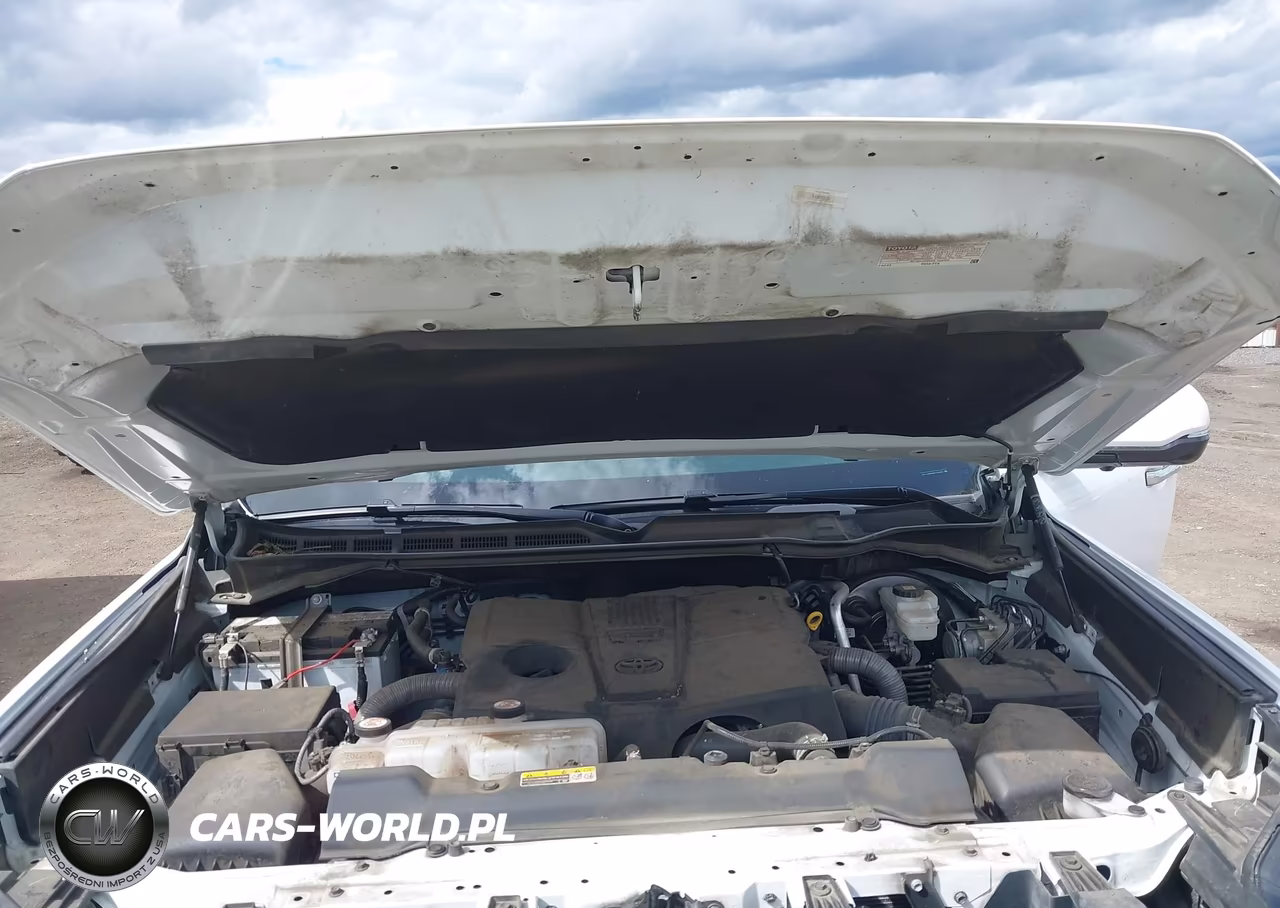 2024 Toyota Tundra Limited VIN:5TFJA5DB0RX186802 - 10