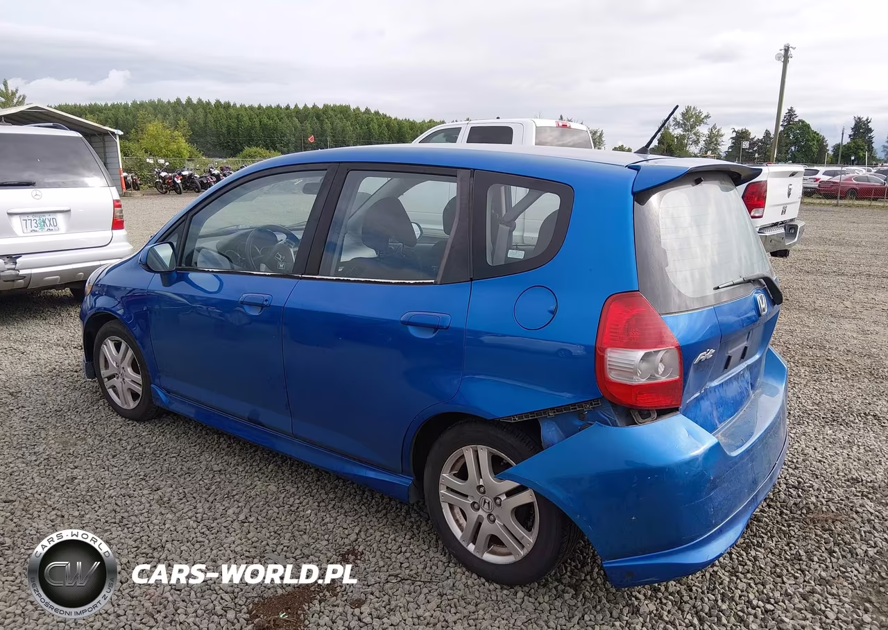 2008 Honda Fit Sport VIN:JHMGD38688S045974 - 3