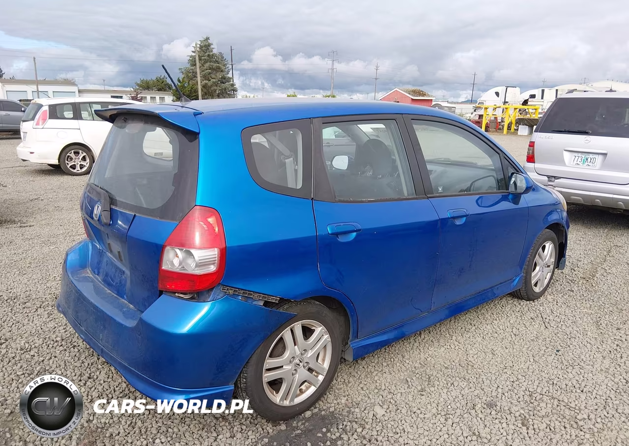 2008 Honda Fit Sport VIN:JHMGD38688S045974 - 4