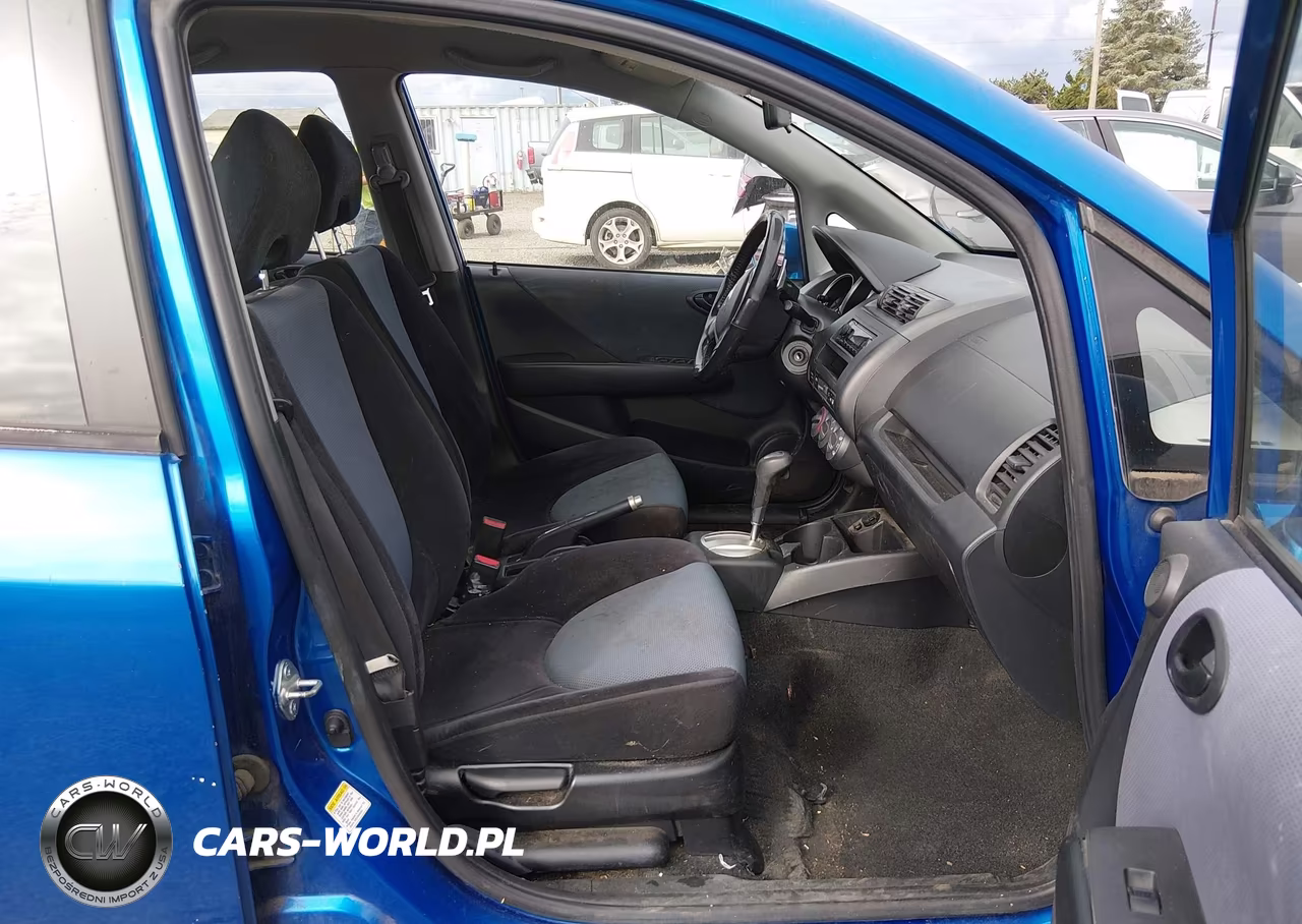2008 Honda Fit Sport VIN:JHMGD38688S045974 - 5