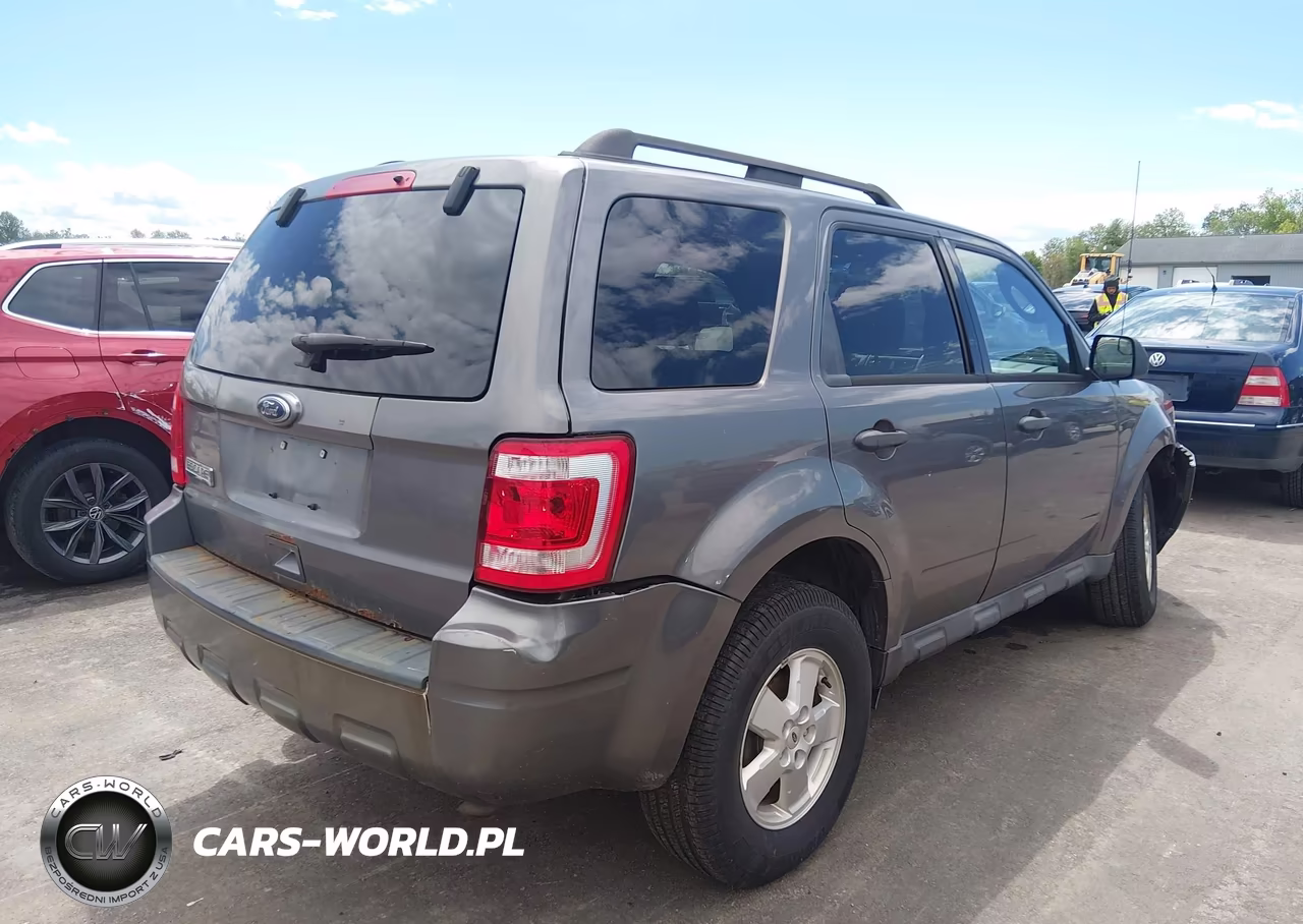 2010 Ford Escape Xlt VIN:1FMCU9D7XAKC63448 - 4