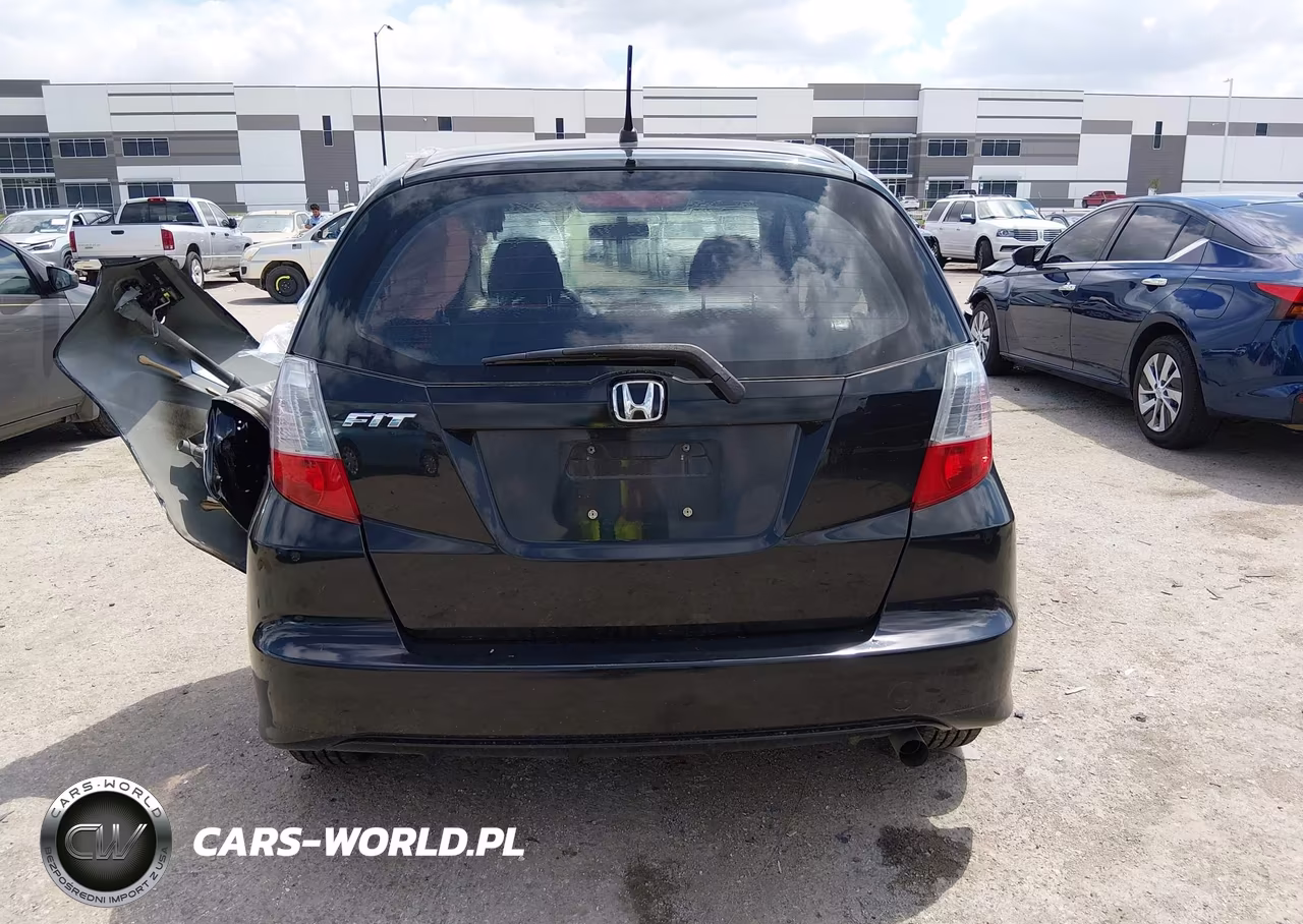 2013 Honda Fit VIN:JHMGE8H36DC073163 - 16