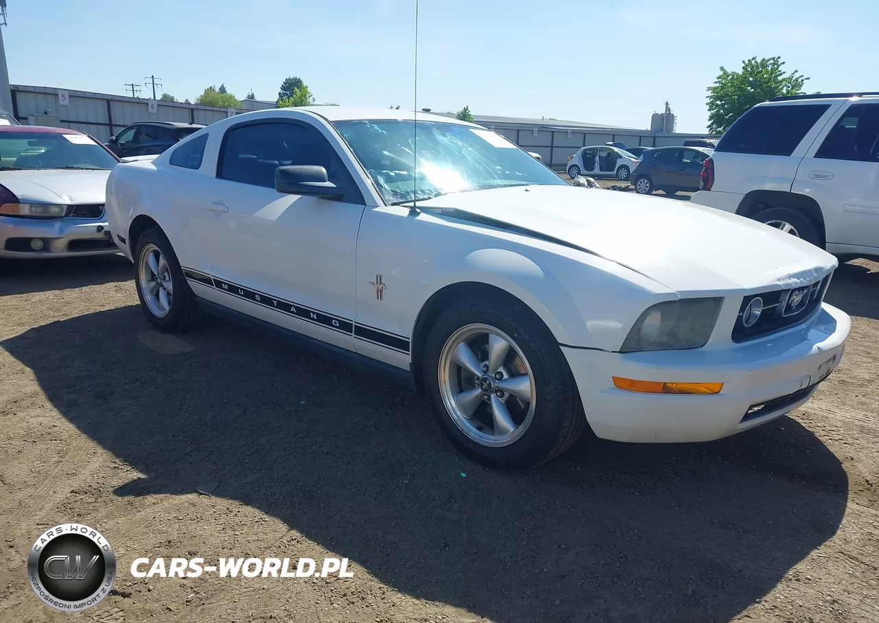 2007 Ford Mustang V6 Deluxe-V6 Premium