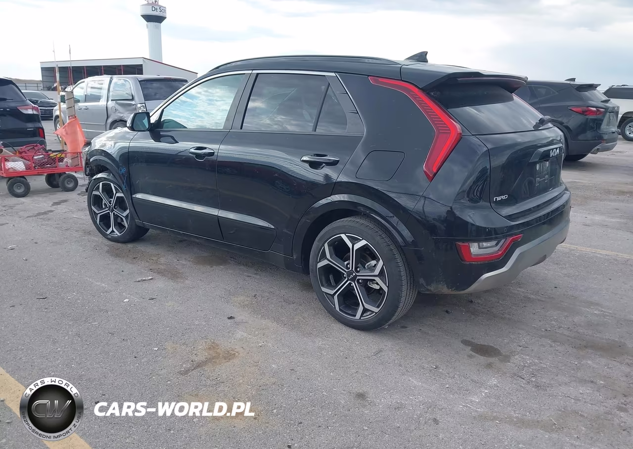 2025 Kia Niro Sx Touring VIN:KNDCT3LE9S5289270 - 3