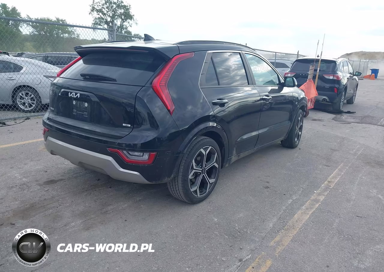 2025 Kia Niro Sx Touring VIN:KNDCT3LE9S5289270 - 4