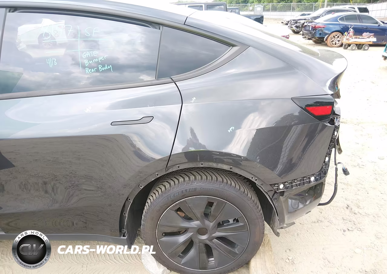 2024 Tesla Model Y Long Range Dual Motor All-Wheel Drive VIN:7SAYGAEE3RF163784 - 21