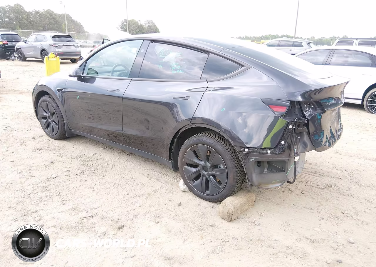 2024 Tesla Model Y Long Range Dual Motor All-Wheel Drive VIN:7SAYGAEE3RF163784 - 3