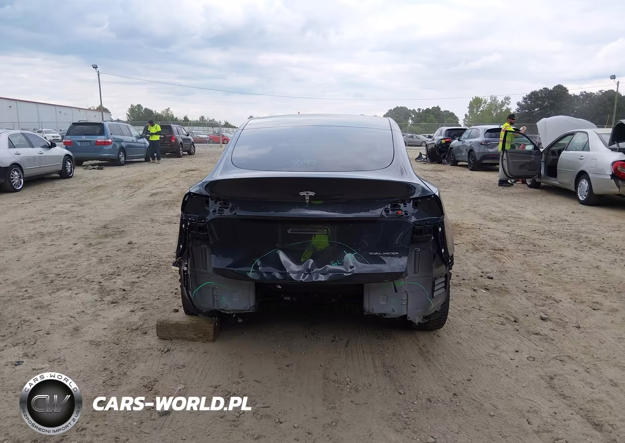 2024 Tesla Model Y Long Range Dual Motor All-Wheel Drive VIN:7SAYGAEE3RF163784 - 6