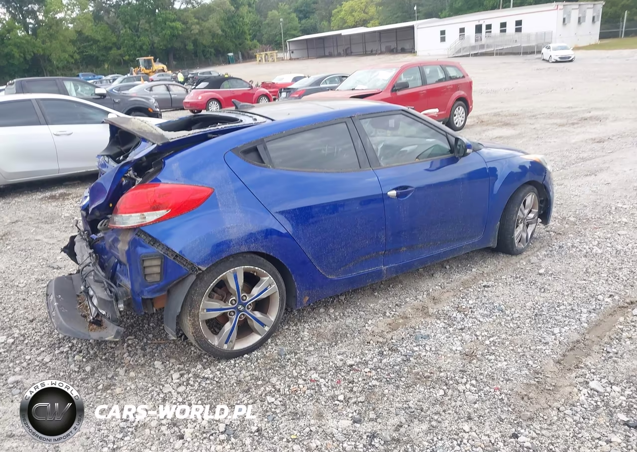 2012 Hyundai Veloster Base W-Black VIN:KMHTC6AD5CU041399 - 4