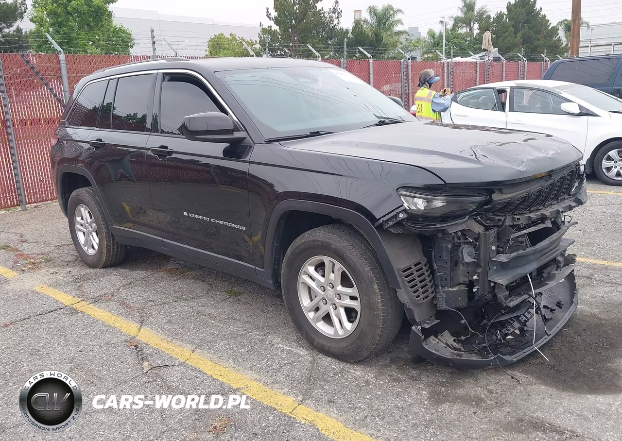 2023 Jeep Grand Cherokee Laredo 4X2 – zdjęcie 1 z 18