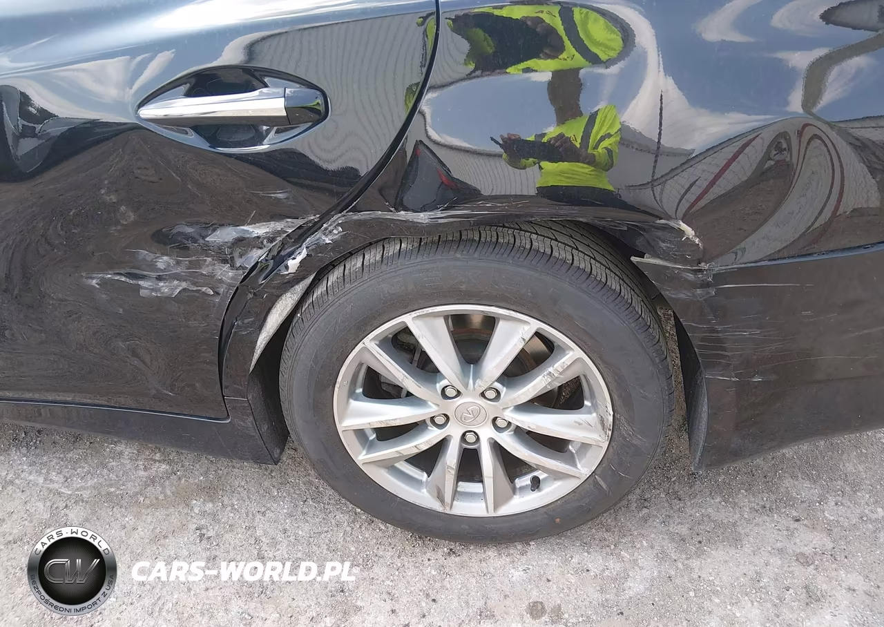 2014 Infiniti Q50 Premium VIN:JN1BV7APXEM690275 - 6