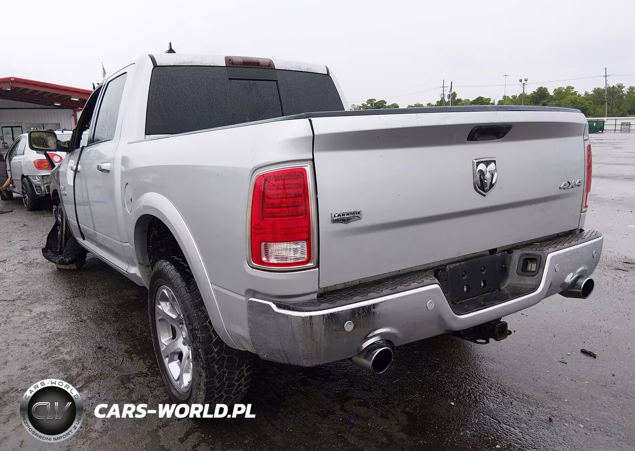 2018 Ram 1500 Laramie 4X4 5'7 Box VIN:1C6RR7NMXJS230546 - 3