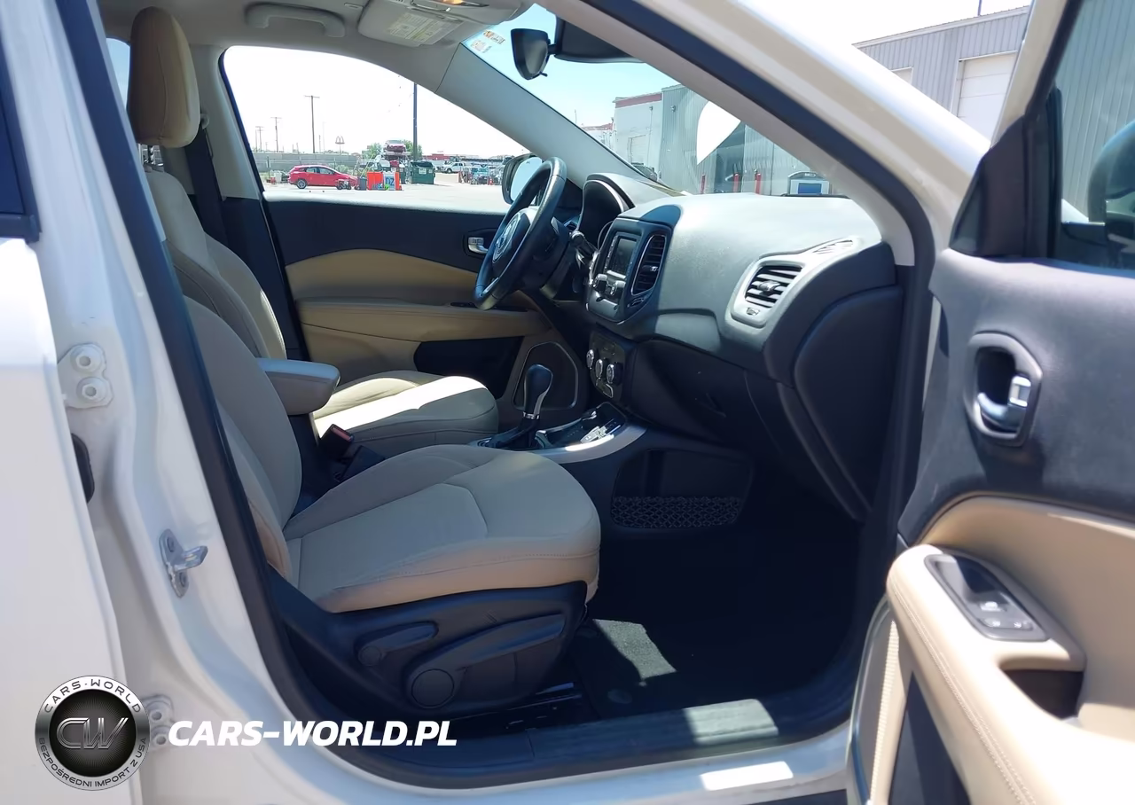 2018 Jeep Compass Sport 4X4 VIN:3C4NJDAB1JT392226 - 5