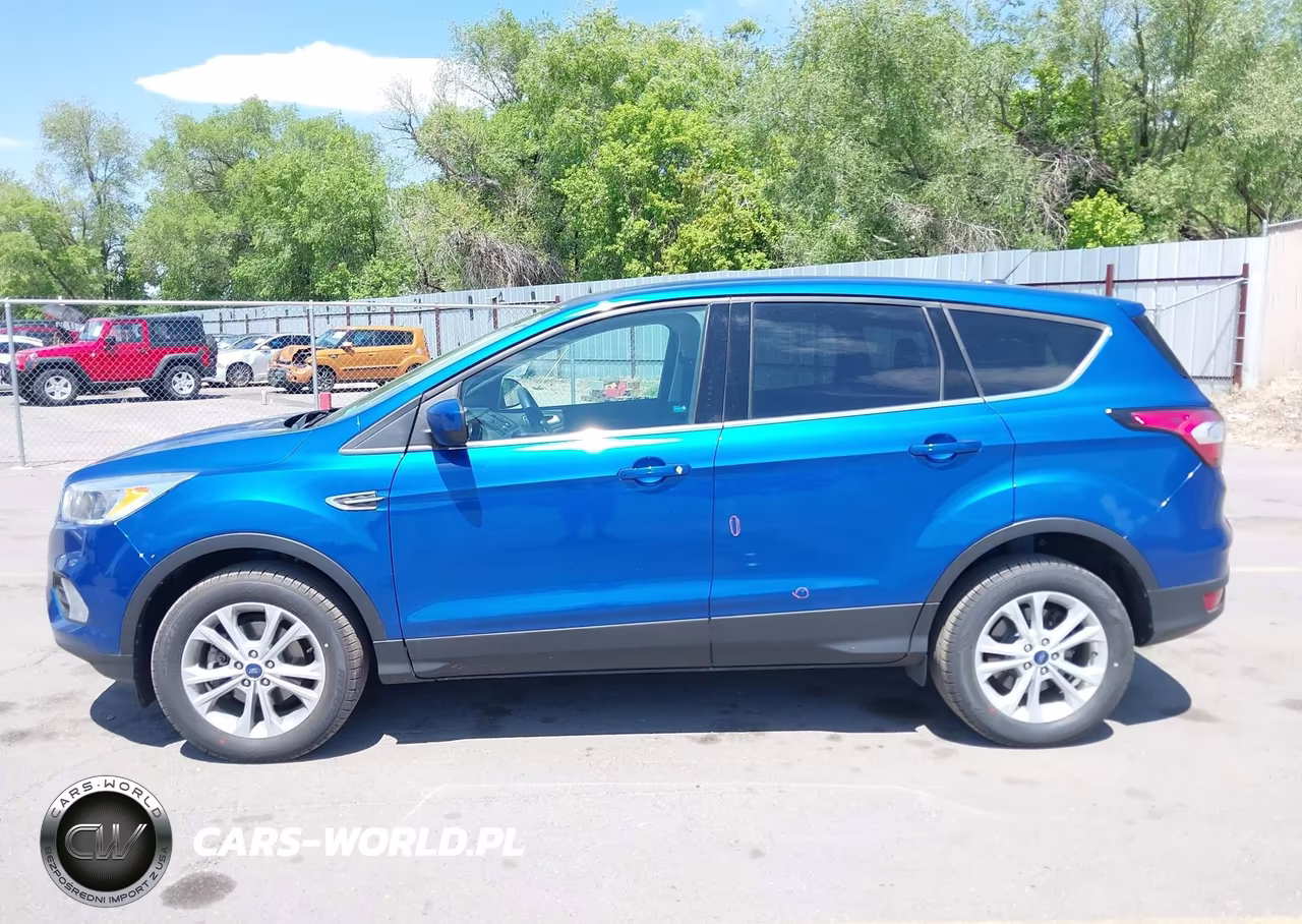 2017 Ford Escape Se VIN:1FMCU9GD5HUE18567 - 14