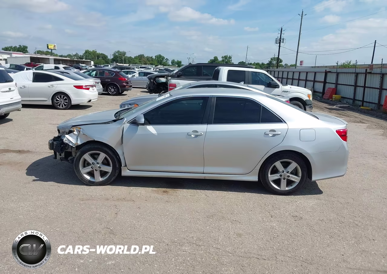 2014 Toyota Camry Se VIN:4T1BF1FK1EU355972 - 15