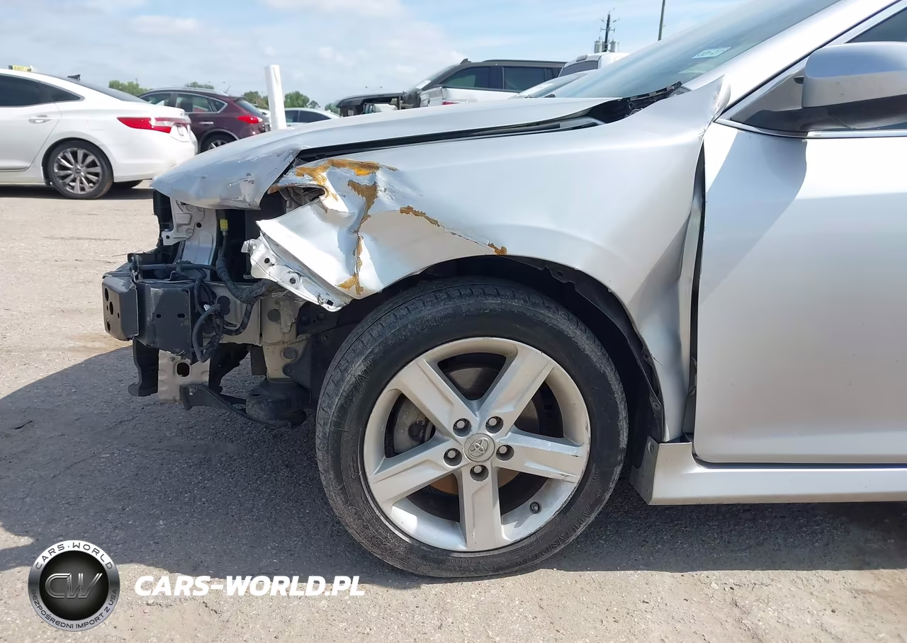 2014 Toyota Camry Se VIN:4T1BF1FK1EU355972 - 18