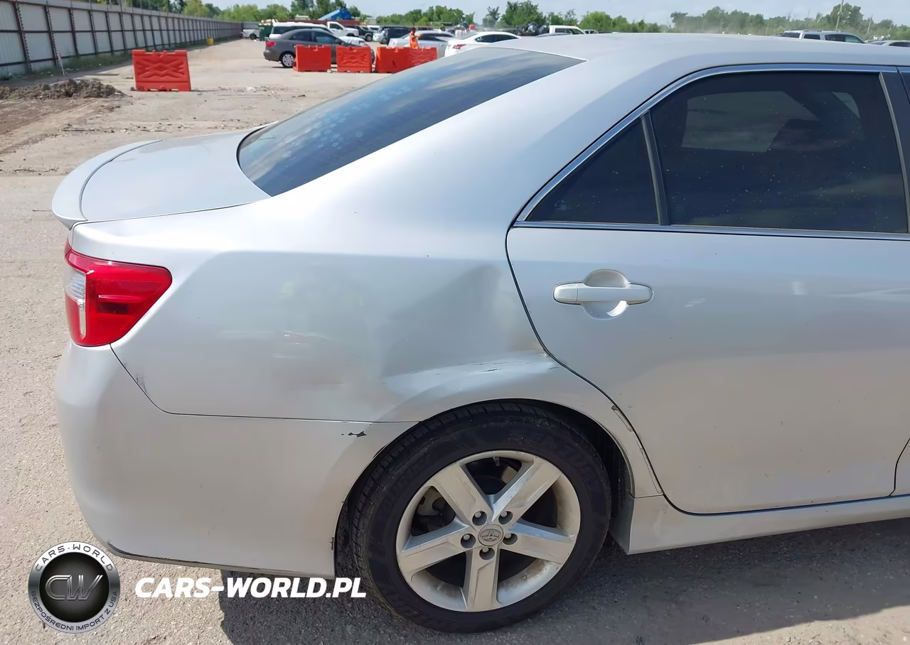 2014 Toyota Camry Se VIN:4T1BF1FK1EU355972 - 19