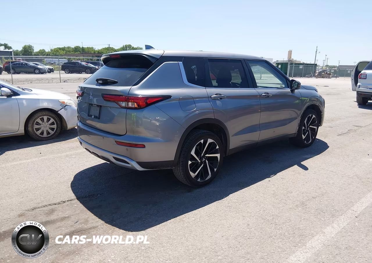 2022 Mitsubishi Outlander Black Edition 2Wd-Se 2.5 2Wd-Se Launch Edition 2Wd VIN:JA4J3UA8XNZ028862 - 4