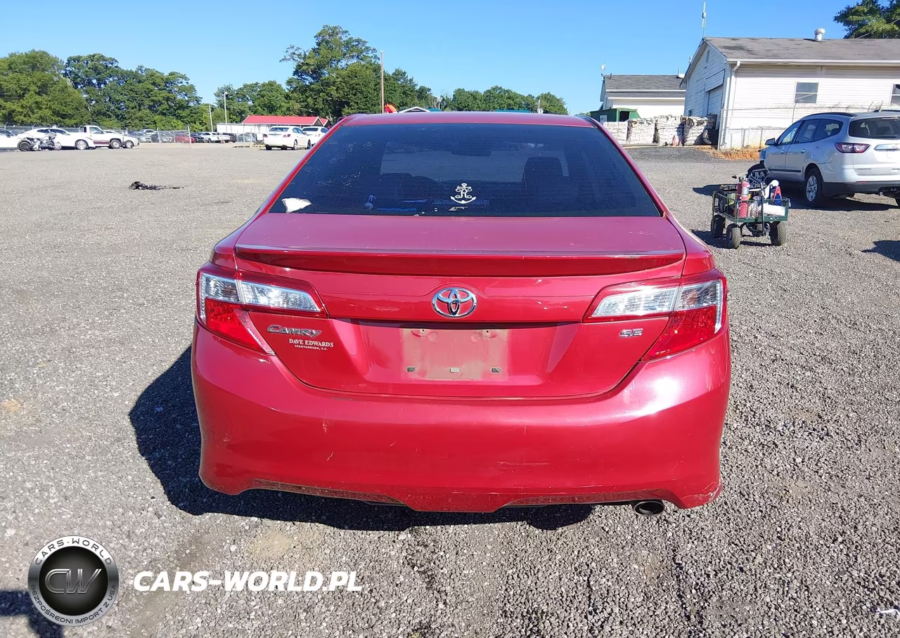2014 Toyota Camry Se VIN:4T1BF1FK9EU752846 - 16