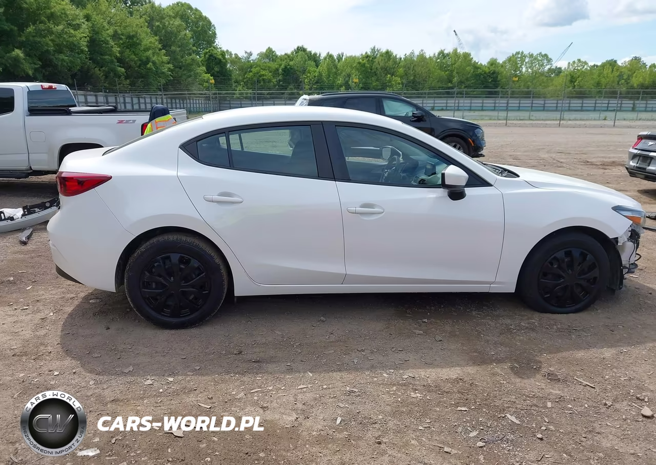 2018 Mazda Mazda3 Sport VIN:3MZBN1U79JM218201 - 14