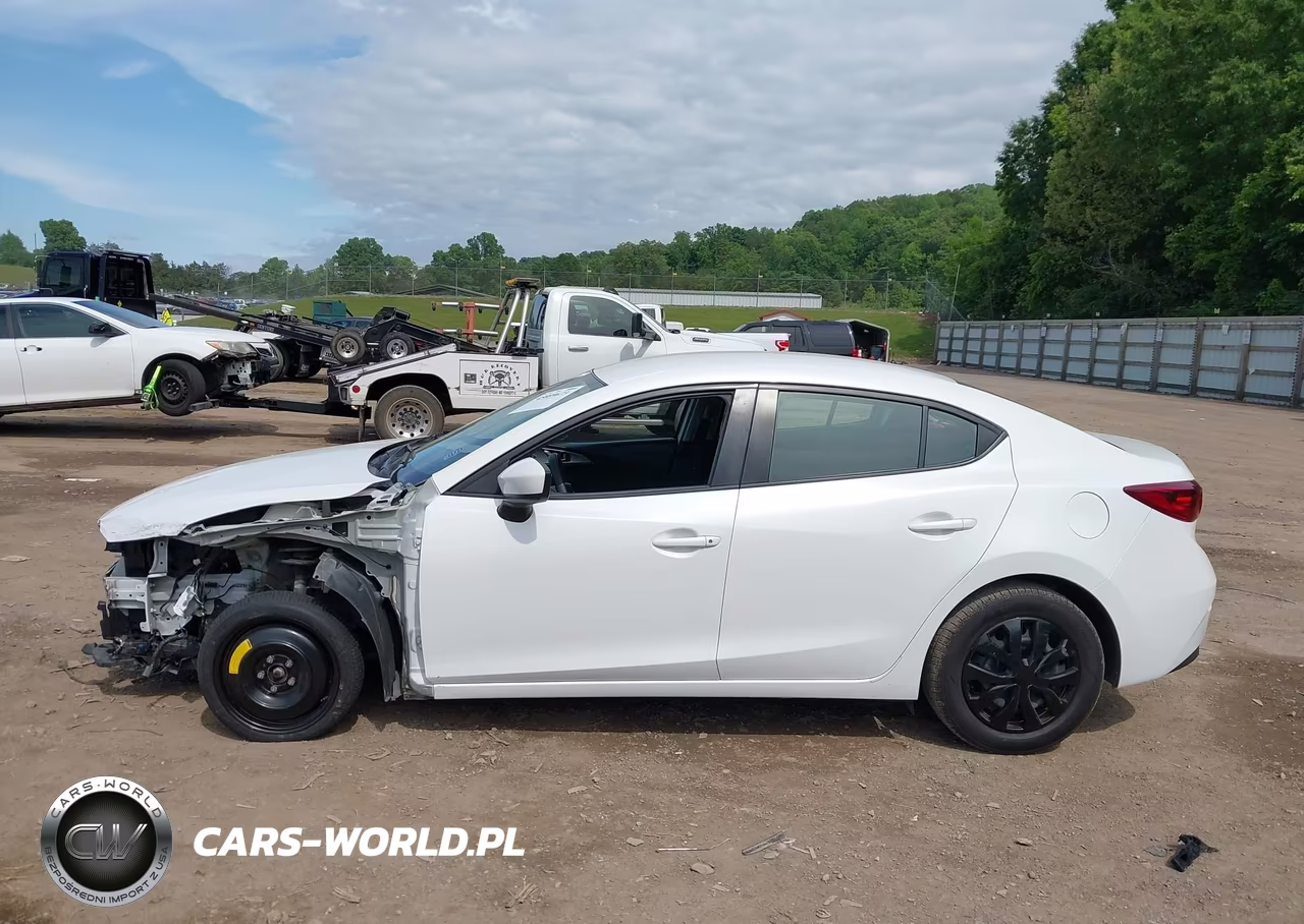 2018 Mazda Mazda3 Sport VIN:3MZBN1U79JM218201 - 15