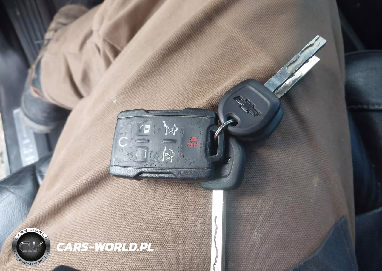 2019 Chevrolet Suburban Lt VIN:1GNSKHKC3KR143619 - 11