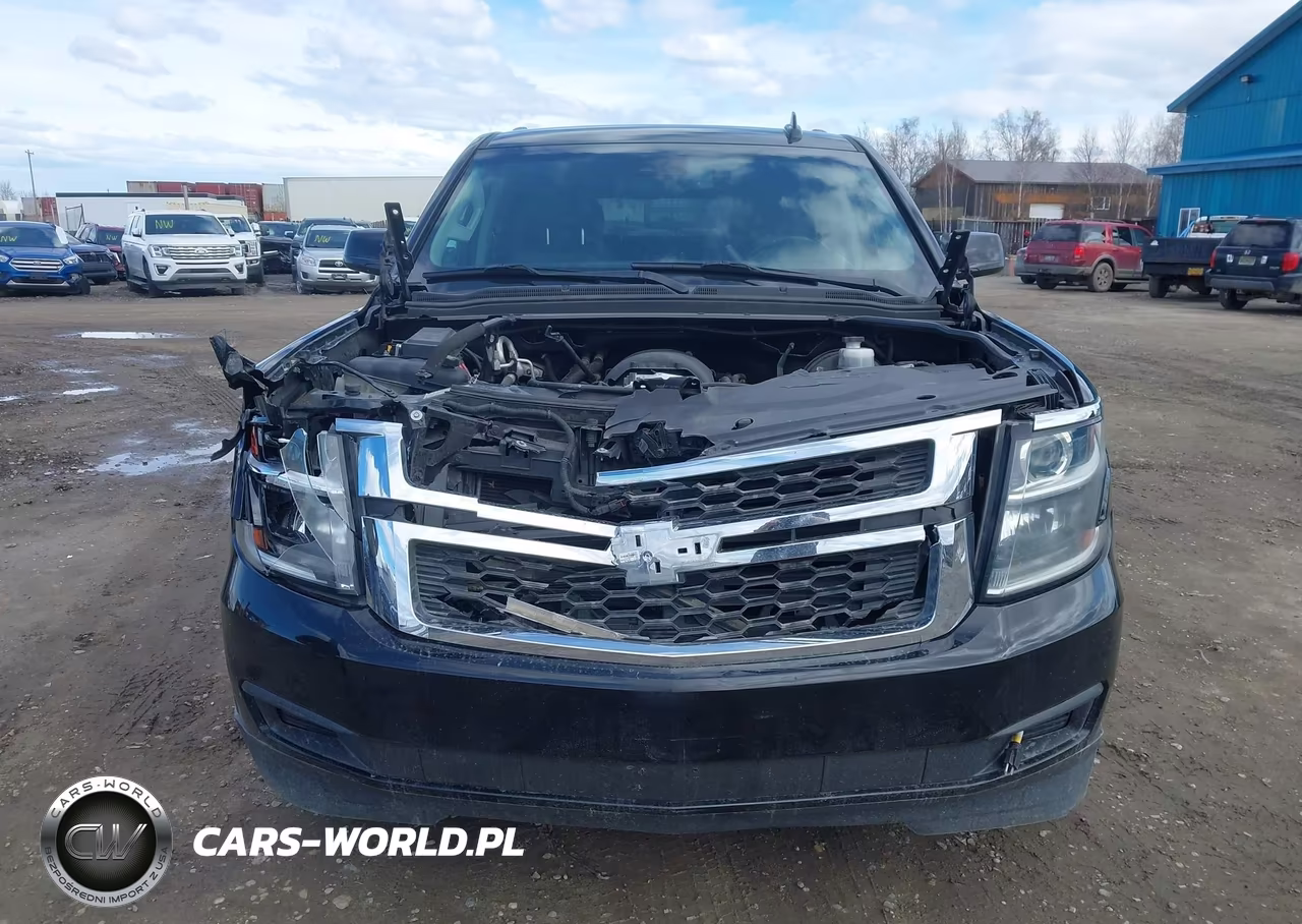 2019 Chevrolet Suburban Lt VIN:1GNSKHKC3KR143619 - 13