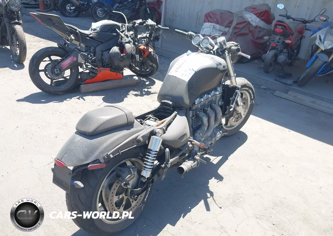 2005 Triumph Motorcycle Rocket Iii VIN:SMTC00L485J208903 - 4