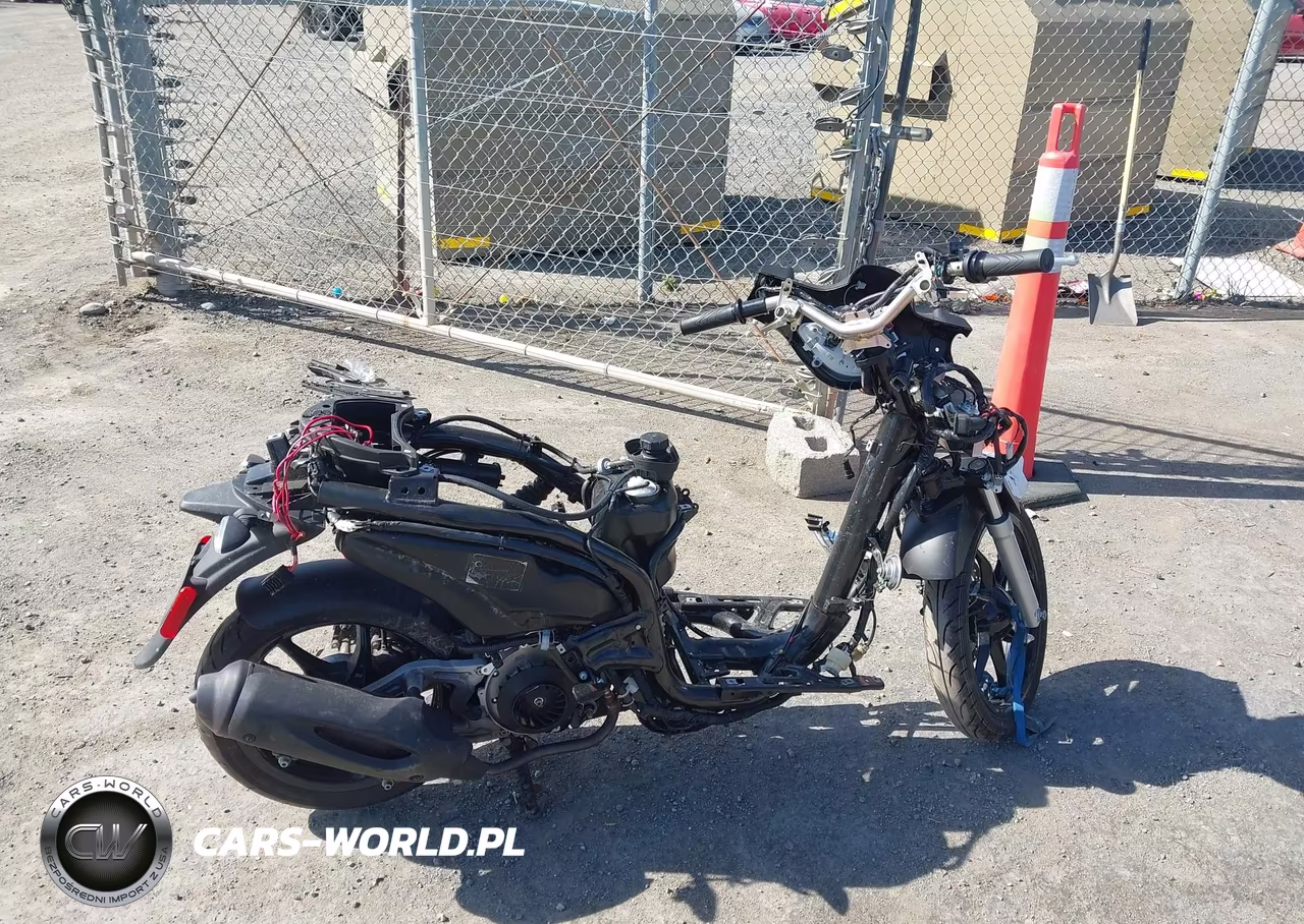 2023 Piaggio Liberty 150-150 S VIN:ZAPM898G7P7004675 - 11