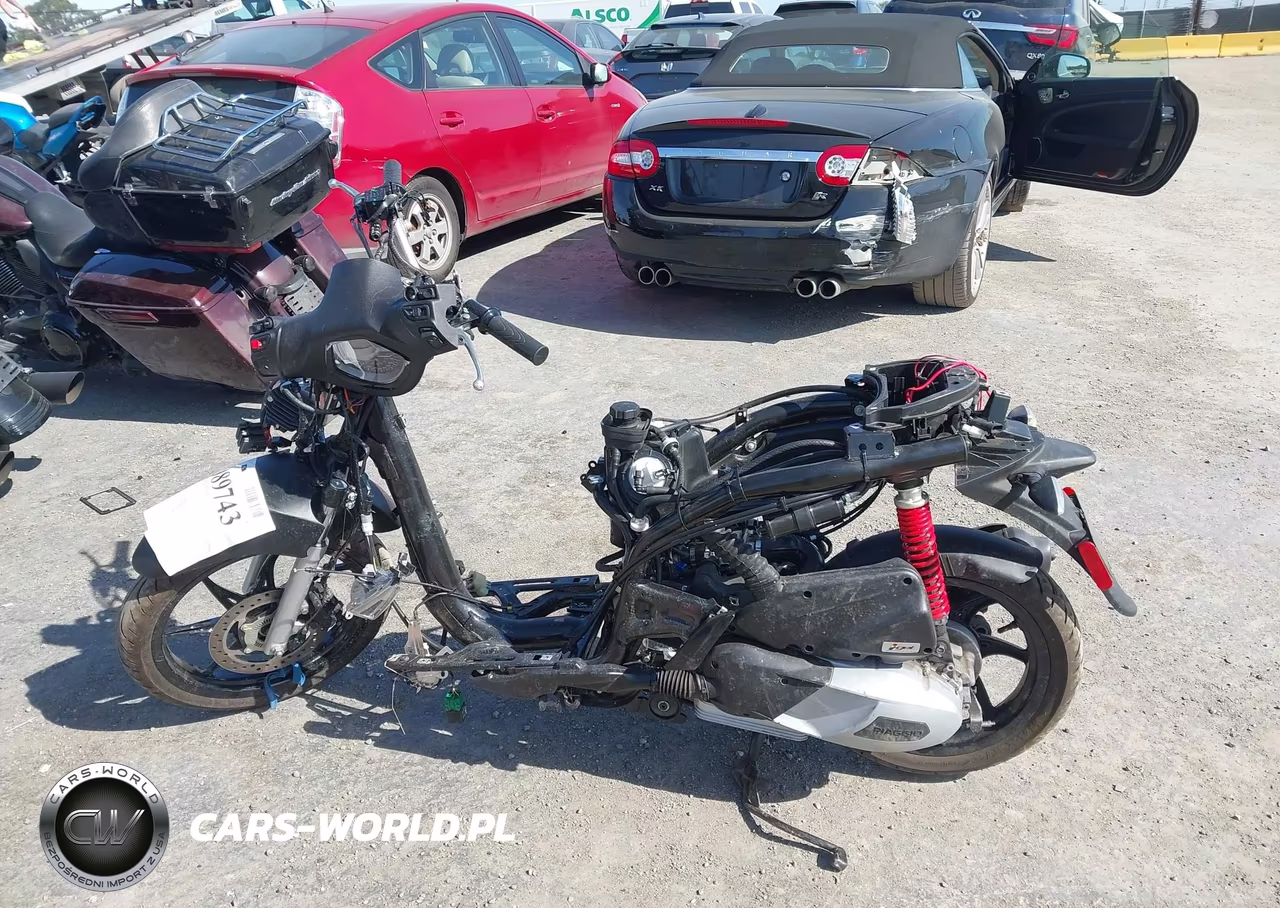 2023 Piaggio Liberty 150-150 S VIN:ZAPM898G7P7004675 - 12