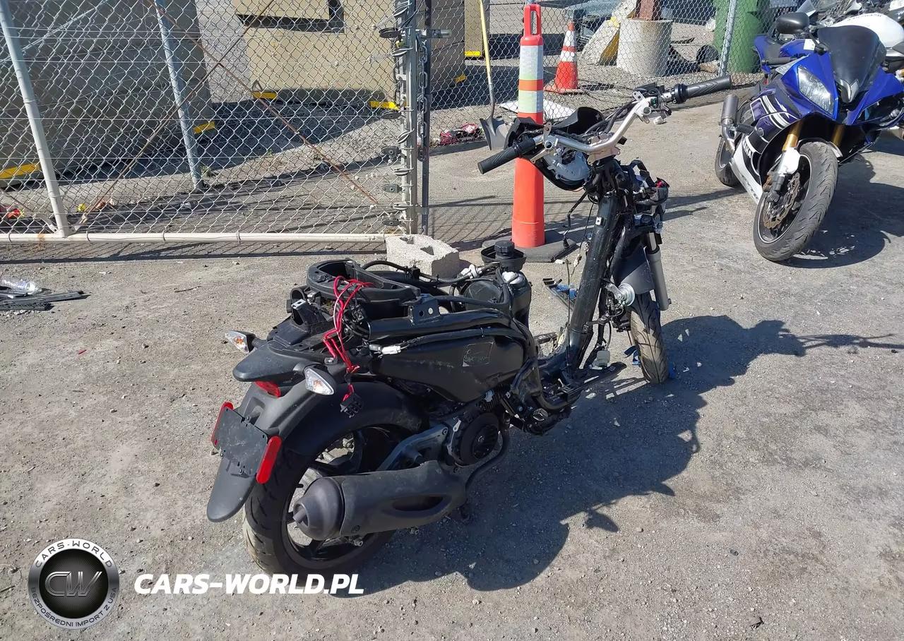 2023 Piaggio Liberty 150-150 S VIN:ZAPM898G7P7004675 - 4