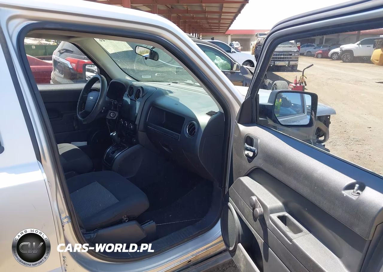 2010 Jeep Patriot Sport VIN:1J4NT1GB2AD624851 - 5