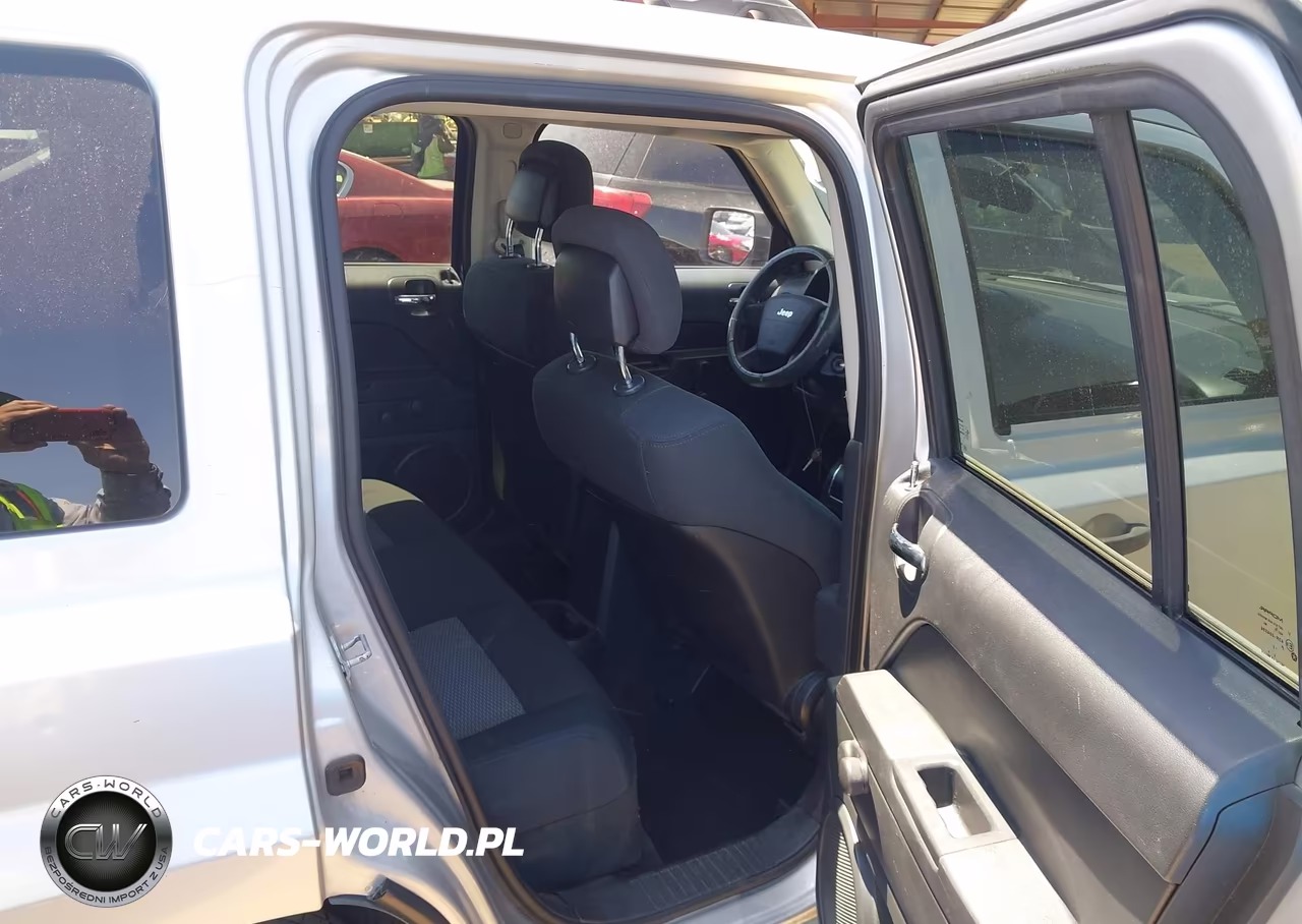 2010 Jeep Patriot Sport VIN:1J4NT1GB2AD624851 - 8
