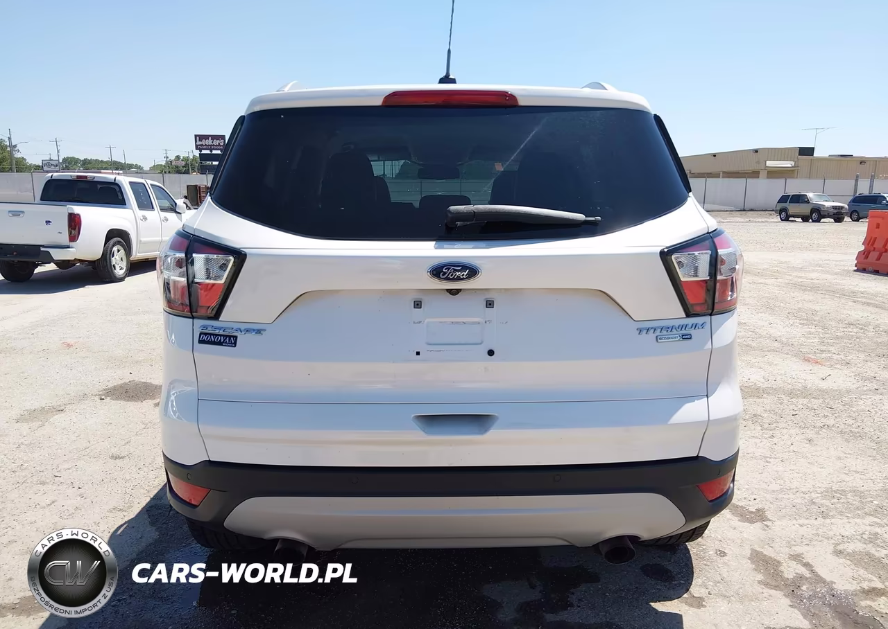 2017 Ford Escape Titanium VIN:1FMCU9J90HUE95142 - 16