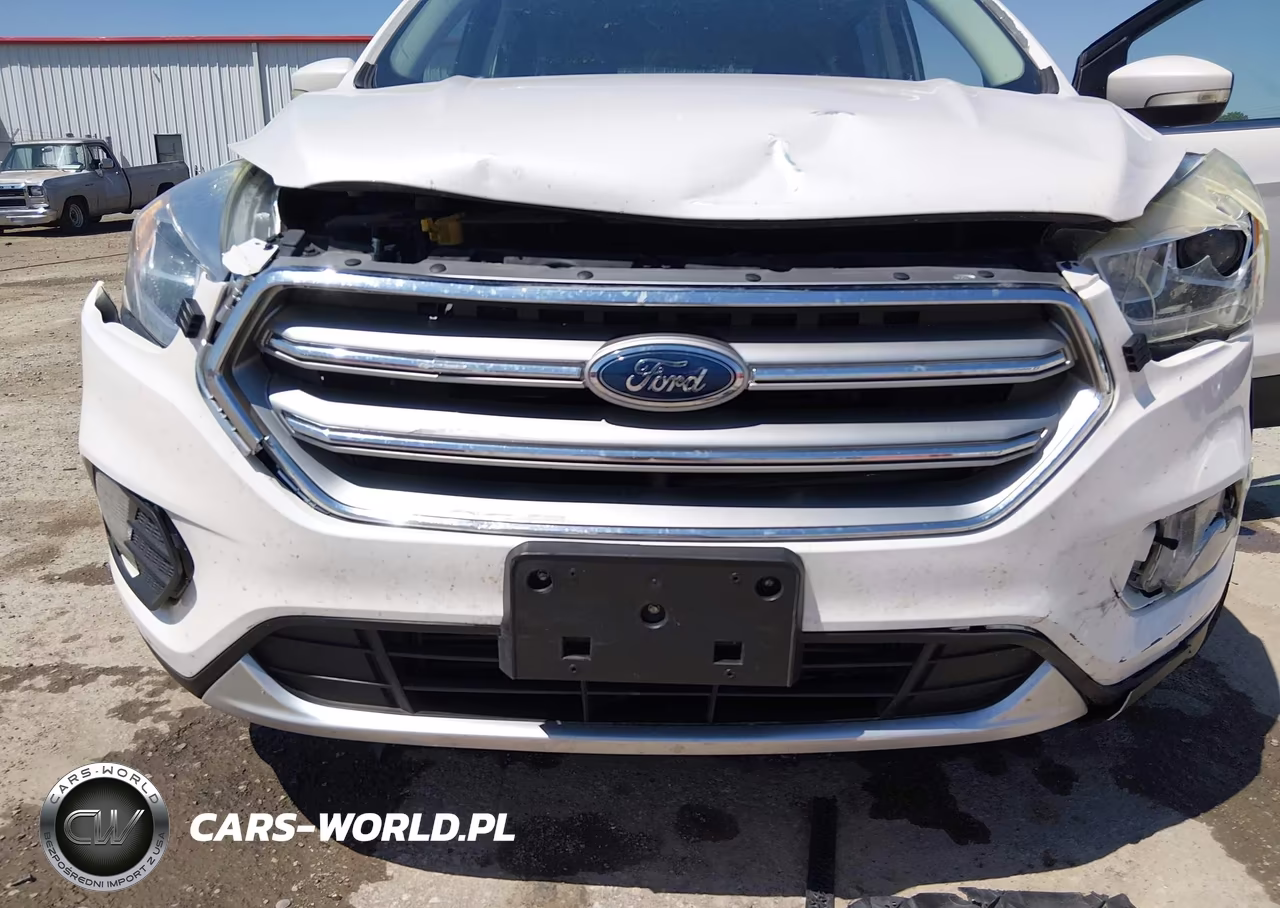 2017 Ford Escape Titanium VIN:1FMCU9J90HUE95142 - 6