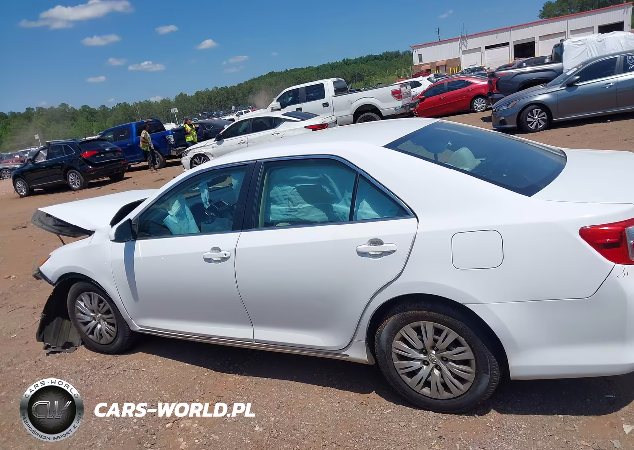 2012 Toyota Camry Le VIN:4T1BF1FK6CU180731 - 14